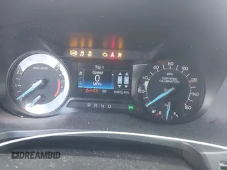 2018 Ford Police Interceptor Utility z VIN 1FM5K8AR8JGB93126, wystawiony jako IAAI lot #41642960 z przebiegiem 64 650 mil mil oraz . Historia ofert i sprzedaży dostępna na DreamBid. Obrazek 7.