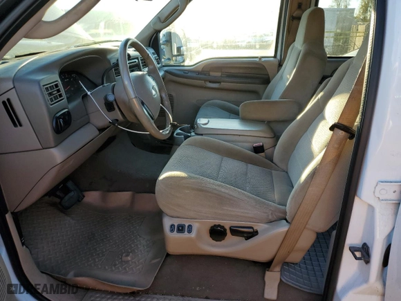 2004 Ford Excursion Special Serv with VIN 1FMSU41P54EA71019, listed as a Copart auction lot 82715774 with NaN miles and Clean Title. Bid and sale history available at carsss.com. Image 7.