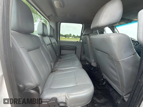 2015 Ford F-350 Lariat with VIN 1FT8W3DT5FEA69253, listed as a Copart auction lot 58442895 with 317,670 mi miles and Clean title. Bid and sale history available at DreamBid. Image 6.
