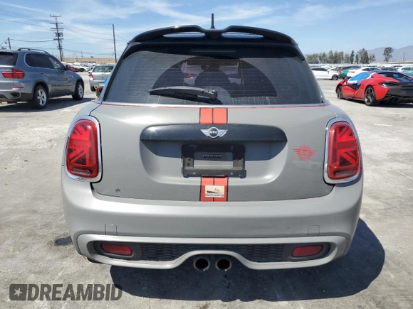 2016 MINI Hardtop 4 Door S z VIN WMWXU3C5XG2B62714, wystawiony jako Copart lot #50371305 z przebiegiem 116 840 mil mil oraz Szkoda całkowita • Salvage title. Historia ofert i sprzedaży dostępna na DreamBid. Obrazek 6.