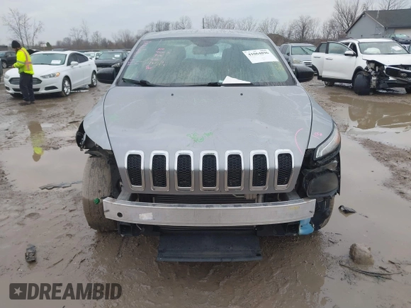 2017 Jeep Cherokee Sport z VIN 1C4PJLAB7HW663474, wystawiony jako IAAI lot #41064896 z przebiegiem 147 693 mil mil oraz . Historia ofert i sprzedaży dostępna na DreamBid. Obrazek 13.