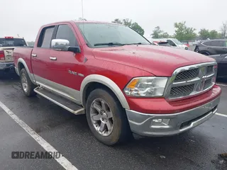 2010 Dodge 1500 Sport z VIN 1D7RV1CT0AS128075, wystawiony jako IAAI lot #42277733 z przebiegiem 301 432 mil mil oraz . Historia ofert i sprzedaży dostępna na DreamBid. Obrazek 1.