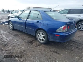 2001 Lexus IS 300/350 z VIN JTHBD182110019987, wystawiony jako IAAI lot #41686901 z przebiegiem 115 672 mil mil oraz . Historia ofert i sprzedaży dostępna na DreamBid. Obrazek 3.