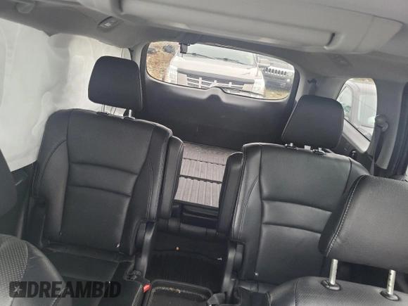 2018 Honda Pilot Touring z VIN 5FNYF6H93JB500695, wystawiony jako Copart lot #83302284 z przebiegiem 12 086 mil mil oraz Szkoda całkowita • Salvage title. Historia ofert i sprzedaży dostępna na DreamBid. Obrazek 10.