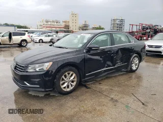 2017 Volkswagen Passat S z VIN 1VWAT7A32HC050631, wystawiony jako Copart lot #56243335 z przebiegiem 102 795 mil mil oraz Szkoda całkowita • Salvage title. Historia ofert i sprzedaży dostępna na DreamBid. Obrazek 1.