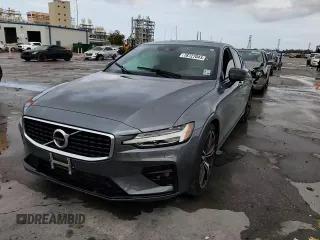 2019 Volvo S60 R-Design with VIN 7JRA22TM8KG015933, listed as a Copart auction lot 78727043 with 44,512 mi miles. Bid and sale history available at carsss.com. Image 11.