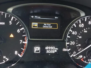 2013 Nissan Altima SV with VIN 1N4AL3APXDN544741, listed as a IAAI auction lot 41435981 with 18,990 mi miles and . Bid and sale history available at carsss.com. Image 15.