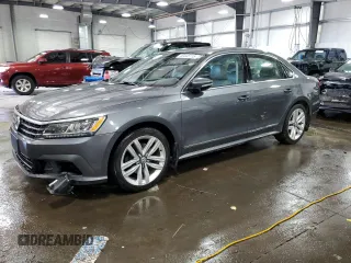 2017 Volkswagen Passat SEL Premium z VIN 1VWCT7A30HC069963, wystawiony jako Copart lot #46445115 z przebiegiem 98 942 mil mil oraz Szkoda całkowita • Salvage title. Historia ofert i sprzedaży dostępna na DreamBid. Obrazek 1.