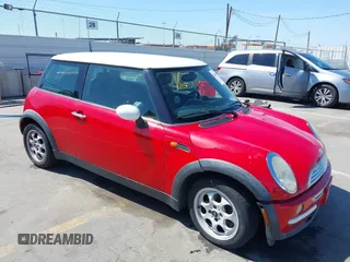 2004 MINI Hardtop with VIN WMWRC33484TC55840, listed as a IAAI auction lot 42088687 with 135,353 mi miles and . Bid and sale history available at DreamBid. Image 1.
