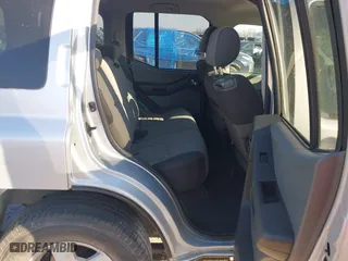 2005 Nissan Xterra S with VIN 5N1AN08W25C640551, listed as a IAAI auction lot 41243383 with 166,948 mi miles. Bid and sale history available at carsss.com. Image 8.
