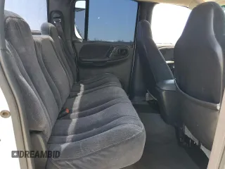 2000 Dodge Dakota Sport with VIN 1B7GG2AN8YS598547, listed as a Copart auction lot 54520985 with 244,605 mi miles and Salvage Title. Bid and sale history available at carsss.com. Image 10.