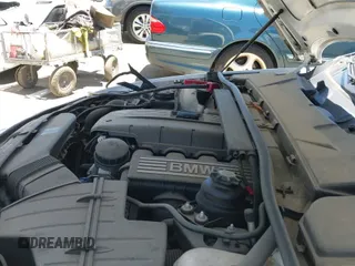 2010 BMW 3 Series 328i с VIN WBAPH5C5XAA439453, выставлен на аукционе IAAI как лот 42636515 с пробегом 98 702 миль миль и . История ставок и продаж доступна на DreamBid. Изображение 19.