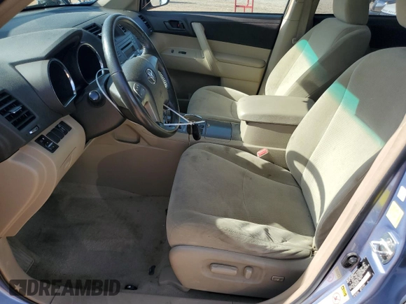 2010 Toyota Highlander with VIN 5TDZK3EH4AS016721, listed as a Copart auction lot 53937135 with 227,111 mi miles and Salvage title. Bid and sale history available at DreamBid. Image 7.
