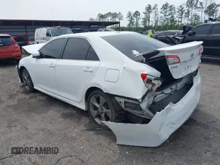 2012 Toyota Camry SE with VIN 4T1BK1FK6CU508242, listed as a IAAI auction lot 41870589 with 270,724 mi miles. Bid and sale history available at carsss.com. Image 3.