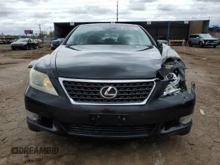 2010 Lexus LS 460 z VIN JTHCL5EF9A5008292, wystawiony jako Copart lot #55456485 z przebiegiem 134 182 mil mil oraz Szkoda całkowita • Salvage title. Historia ofert i sprzedaży dostępna na DreamBid. Obrazek 5.