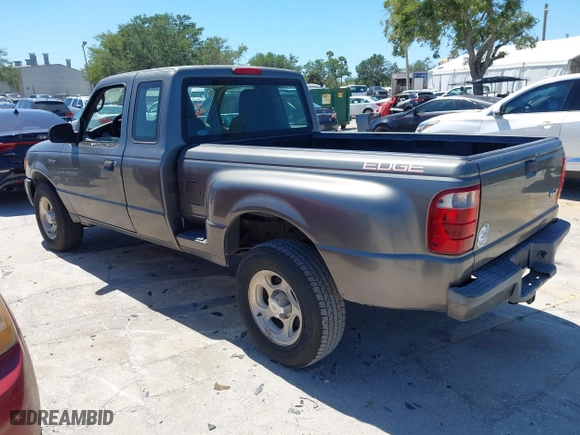 2004 Ford Ranger XL with VIN 1FTYR14U94PB42372, listed as a IAAI auction lot 42037706 with 209,333 mi miles. Bid and sale history available at carsss.com. Image 3.