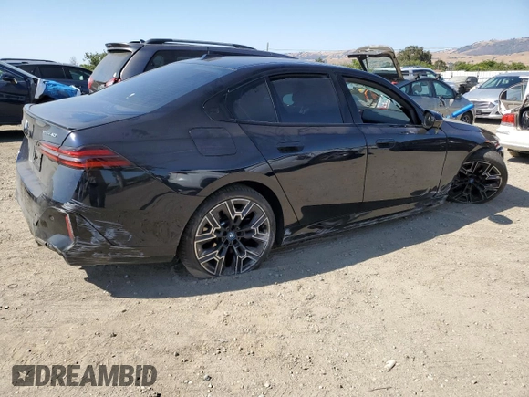 2024 BMW i5 eDrive40 with VIN WBY33FK03RCS14771, listed as a Copart auction lot 62393255 with 25,192 mi miles and Salvage title. Bid and sale history available at DreamBid. Image 3.