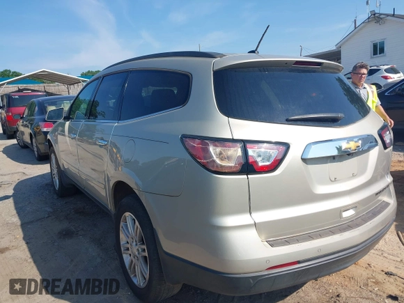 2015 Chevrolet Traverse LT with VIN 1GNKRGKDXFJ236009, listed as a IAAI auction lot 42076239 with Not Provided miles. Bid and sale history available at carsss.com. Image 3.