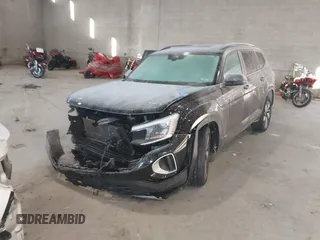 2024 Volkswagen Atlas SE z VIN 1V2KR2CA2RC504915, wystawiony jako IAAI lot #41417206 z przebiegiem 39 238 mil mil oraz . Historia ofert i sprzedaży dostępna na DreamBid. Obrazek 17.