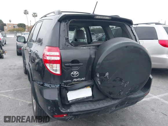 2009 Toyota RAV4 Ltd with VIN JTMZK31VX9D001644, listed as a IAAI auction lot 42030571 with 186,844 mi miles. Bid and sale history available at carsss.com. Image 3.