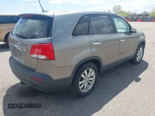 2011 Kia Sorento EX with VIN 5XYKUDA29BG010219, listed as a IAAI auction lot 42106579 with 233,350 mi miles. Bid and sale history available at carsss.com. Image 4.