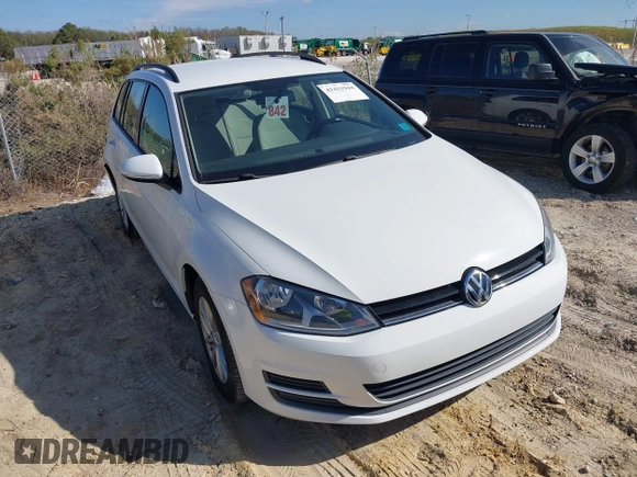 2017 Volkswagen Golf SportWagen S with VIN 3VWC17AU1HM506561, listed as a IAAI auction lot 41432944 with 58,215 mi miles. Bid and sale history available at carsss.com. Image 1.