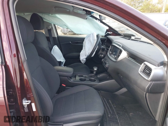 2019 Kia Sorento S V6 with VIN 5XYPGDA54KG559320, listed as a IAAI auction lot 40754605 with 68,555 mi miles. Bid and sale history available at carsss.com. Image 5.