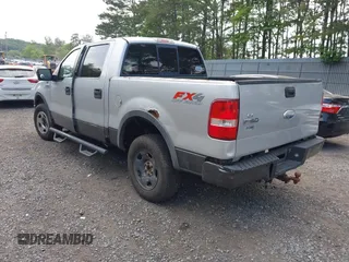2006 Ford F-150 XLT z VIN 1FTPW14556FA26172, wystawiony jako IAAI lot #42462628 z przebiegiem 281 844 mil mil oraz . Historia ofert i sprzedaży dostępna na DreamBid. Obrazek 3.
