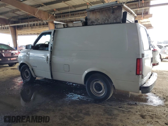 2000 GMC Safari Cargo with VIN 1GTDM19W4YB505655, listed as a Copart auction lot 43853795 with Not Provided miles and Salvage Title. Bid and sale history available at carsss.com. Image 2.