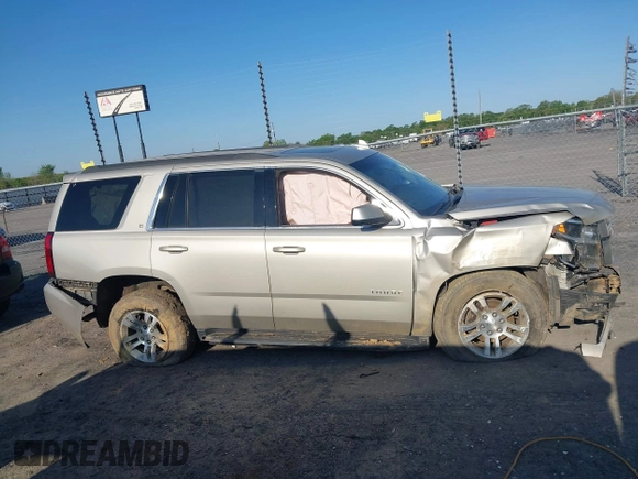 2017 Chevrolet Tahoe LT z VIN 1GNSKBKC1HR233583, wystawiony jako IAAI lot #41985848 z przebiegiem 171 665 mil mil oraz . Historia ofert i sprzedaży dostępna na DreamBid. Obrazek 13.