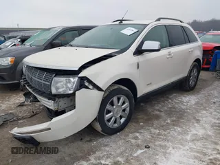 2008 Lincoln MKX with VIN 2LMDU68C28BJ17144, listed as a IAAI auction lot 41532813 with 118,135 mi miles. Bid and sale history available at carsss.com. Image 17.