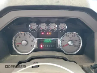 2008 Ford F-250 XL z VIN 1FTSW21Y58ED11476, wystawiony jako Copart lot #60219754 z przebiegiem 68 170 mil mil oraz Czysty tytuł • Clean title. Historia ofert i sprzedaży dostępna na DreamBid. Obrazek 9.