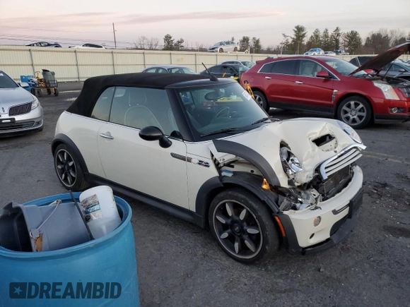 2008 MINI Convertible S z VIN WMWRH33508TU80962, wystawiony jako Copart lot #84747434 z przebiegiem 126 450 mil mil oraz Szkoda całkowita • Salvage title. Historia ofert i sprzedaży dostępna na DreamBid. Obrazek 4.