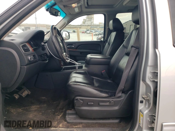 2012 Chevrolet Suburban LT с VIN 1GNSCJE06CR132329, выставлен на аукционе Copart как лот 45734845 с пробегом 167 148 миль миль и Списание • Salvage title. История ставок и продаж доступна на DreamBid. Изображение 7.
