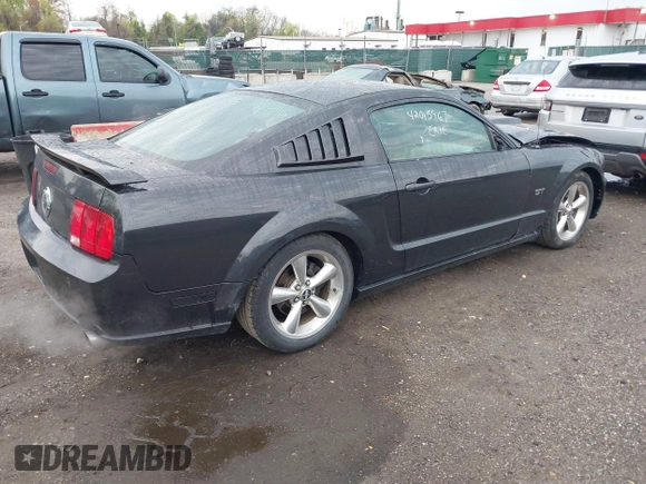 2008 Ford Mustang GT Deluxe with VIN 1ZVHT82HX85117723, listed as a IAAI auction lot 42015967 with 120,406 mi miles and . Bid and sale history available at carsss.com. Image 4.