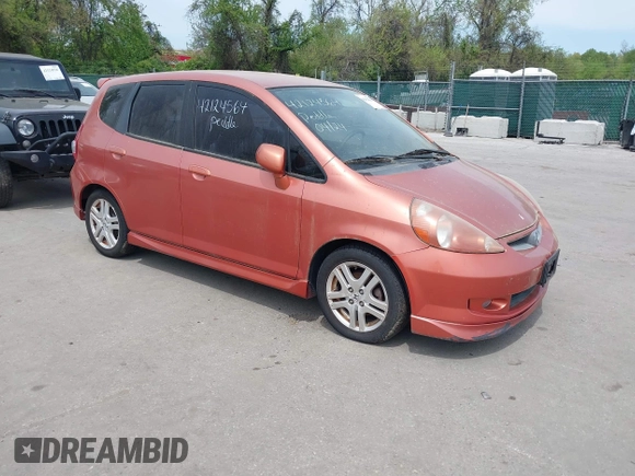 2007 Honda Fit Sport with VIN JHMGD38687S025450, listed as a IAAI auction lot 42124564 with 207,838 mi miles. Bid and sale history available at carsss.com. Image 1.
