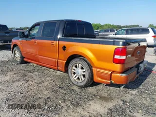 2005 Ford F-150 XLT z VIN 1FTPW12565KB99210, wystawiony jako IAAI lot #42177600 z przebiegiem 95 065 mil mil oraz . Historia ofert i sprzedaży dostępna na DreamBid. Obrazek 3.