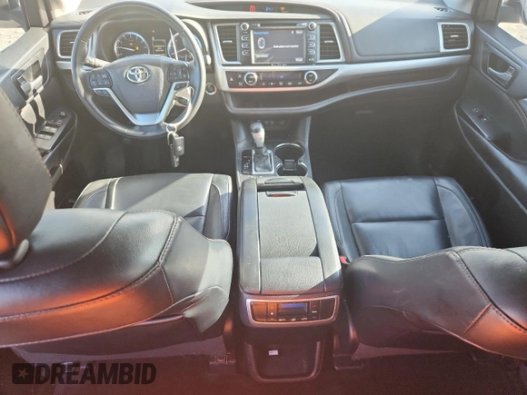 2017 Toyota Highlander XLE with VIN 5TDKZRFHXHS520571, listed as a Copart auction lot 64376585 with 116,027 mi miles and Salvage title. Bid and sale history available at DreamBid. Image 8.