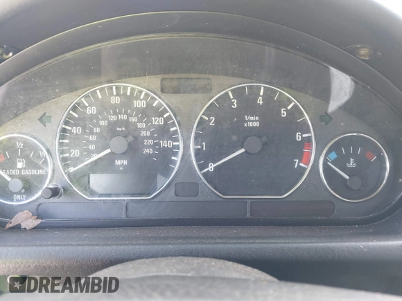 1997 BMW 3 Series Z3 1.9 z VIN 4USCH7326VLE03768, wystawiony jako IAAI lot #41422639 z przebiegiem Nie podano mil oraz . Historia ofert i sprzedaży dostępna na DreamBid. Obrazek 7.