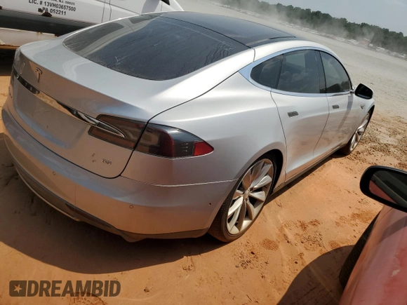 2014 Tesla Model S 60 z VIN 5YJSA1H16EFP62363, wystawiony jako Copart lot #58370095 z przebiegiem 157 726 mil mil oraz Czysty tytuł • Clean title. Historia ofert i sprzedaży dostępna na DreamBid. Obrazek 3.