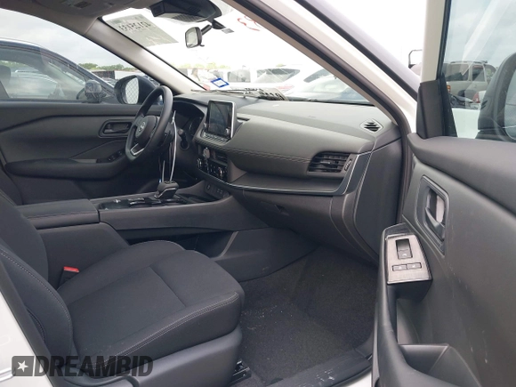 2024 Nissan Rogue S with VIN 5N1BT3AA2RC759541, listed as a IAAI auction lot 42125133 with 895 mi miles and . Bid and sale history available at DreamBid. Image 5.