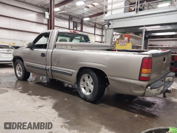 1999 Chevrolet Silverado 1500 LT with VIN 1GCEK14T8XE192646, listed as a IAAI auction lot 41777519 with 289,532 mi miles. Bid and sale history available at carsss.com. Image 3.