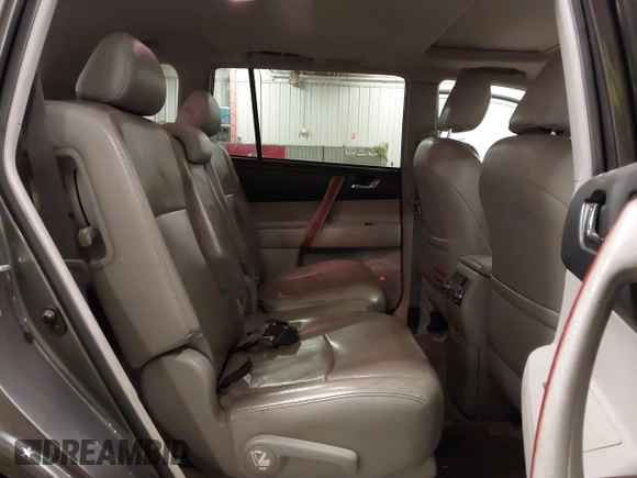 2010 Toyota Highlander Limited с VIN 5TDDK3EH2AS003668, выставлен на аукционе IAAI как лот 42174130 с пробегом 363 645 миль миль и . История ставок и продаж доступна на DreamBid. Изображение 8.