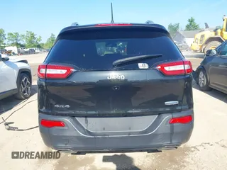 2016 Jeep Cherokee Latitude with VIN 1C4PJMCS2GW371653, listed as a IAAI auction lot 42557746 with 66,282 mi miles and . Bid and sale history available at DreamBid. Image 17.
