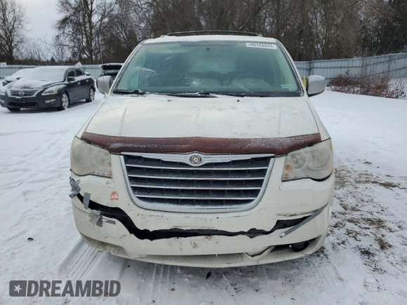 2009 Chrysler Town & Country Touring with VIN 2A8HR54X39R703438, listed as a Copart auction lot 86143644 with 254,748 mi miles and Clean Title. Bid and sale history available at DreamBid. Image 5.