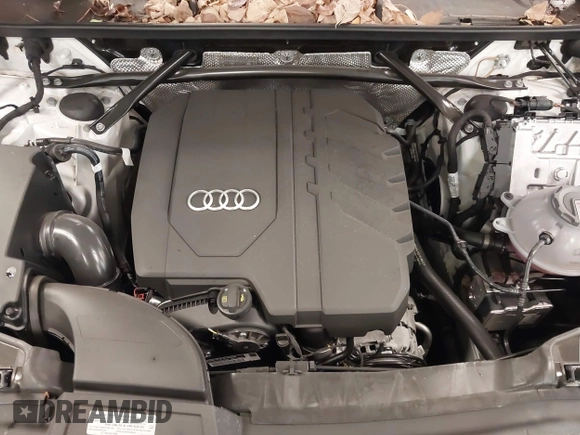 2024 Audi Q5 S line Premium z VIN WA1GAAFY8R2116024, wystawiony jako IAAI lot #41628404 z przebiegiem 4966 mil mil oraz . Historia ofert i sprzedaży dostępna na DreamBid. Obrazek 10.