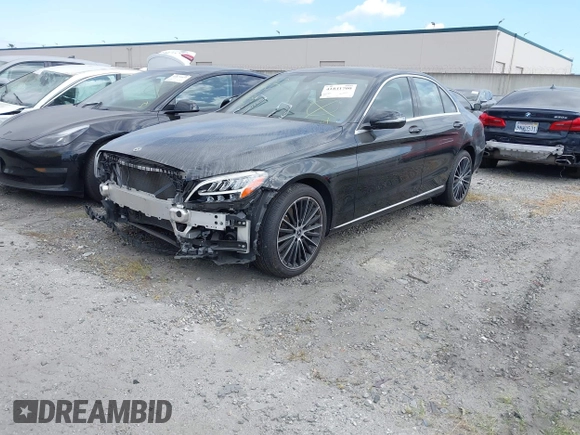 2019 Mercedes-Benz C 300 with VIN 55SWF8DBXKU303017, listed as a IAAI auction lot 41841700 with Not Provided miles and . Bid and sale history available at DreamBid. Image 2.