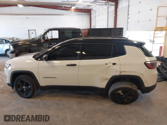 2018 Jeep Compass Latitude с VIN 3C4NJDBBXJT349731, выставлен на аукционе IAAI как лот 42564250 с пробегом 72 303 миль миль и . История ставок и продаж доступна на DreamBid. Изображение 14.