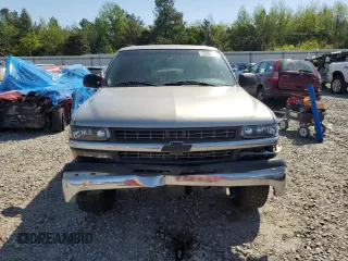 2003 Chevrolet Tahoe LS with VIN 1GNEK13Z63R142330, listed as a Copart auction lot 52869515 with 276,449 mi miles and Salvage Title. Bid and sale history available at carsss.com. Image 5.