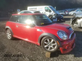 2007 MINI Hardtop S with VIN WMWMF73507TL92600, listed as a Copart auction lot 49324375 with 131,178 mi miles and Clean Title. Bid and sale history available at DreamBid. Image 4.